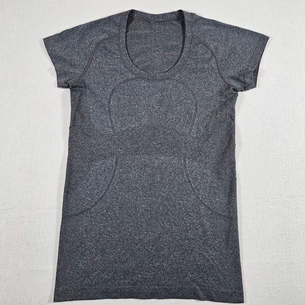 Lululemon Swiftly Tech Short Sleeve Women 8 Gray Heathered Seamless Athletic Top